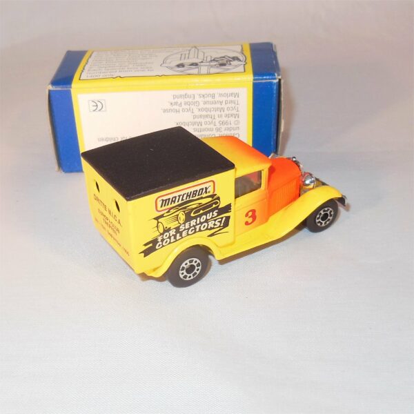 Matchbox MB38 Ford Van MICA 1995 Europe