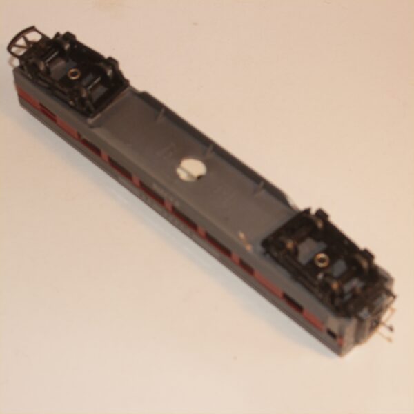 Triang Hornby R421 Australian Trans Australia Buffet Car Silver / Red 20711 R26/27