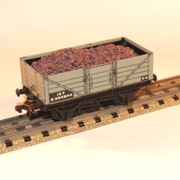 Hornby Dublo 32075 3-Rail 12T 5-Plank Tin Litho Coal Mineral Wagon OO Scale with Resin Load